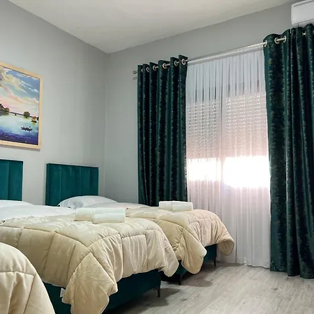 Zhuraj Apartment *
