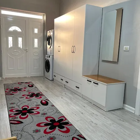 Apartment Zhuraj