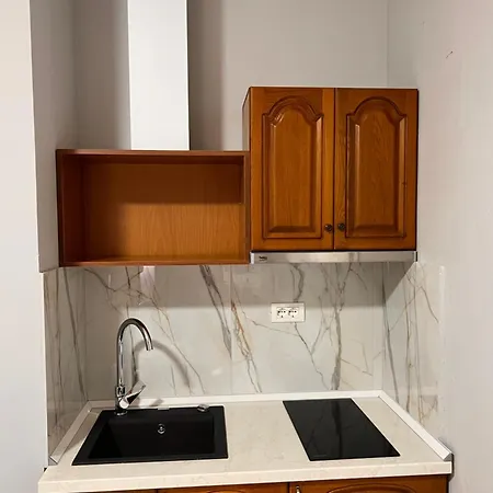 Zhuraj Appartement *