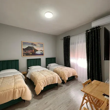 Zhuraj Apartment *