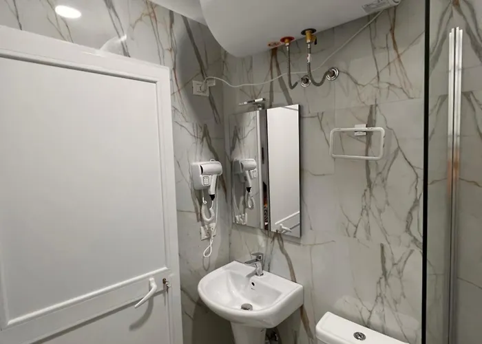 公寓 Zhuraj Shkodër